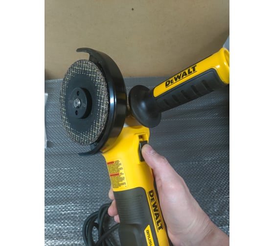 Бесщёточная угловая шлифмашина DEWALT DWE4357-QS 14