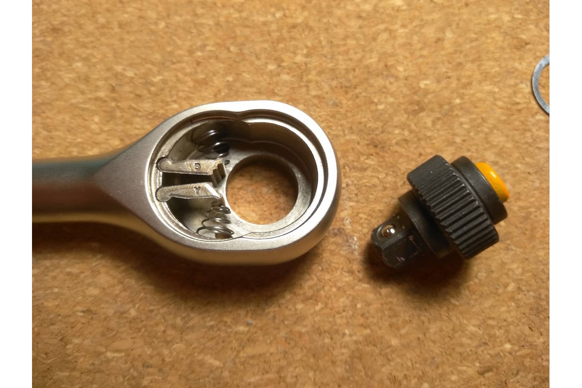 Набор головок 1/4 с инструментом в фирменной сумке, 37 предметов Дело ...