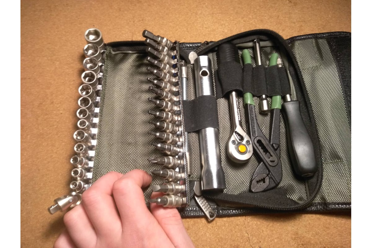 Набор головок 1/4 с инструментом в фирменной сумке, 37 предметов Дело ...