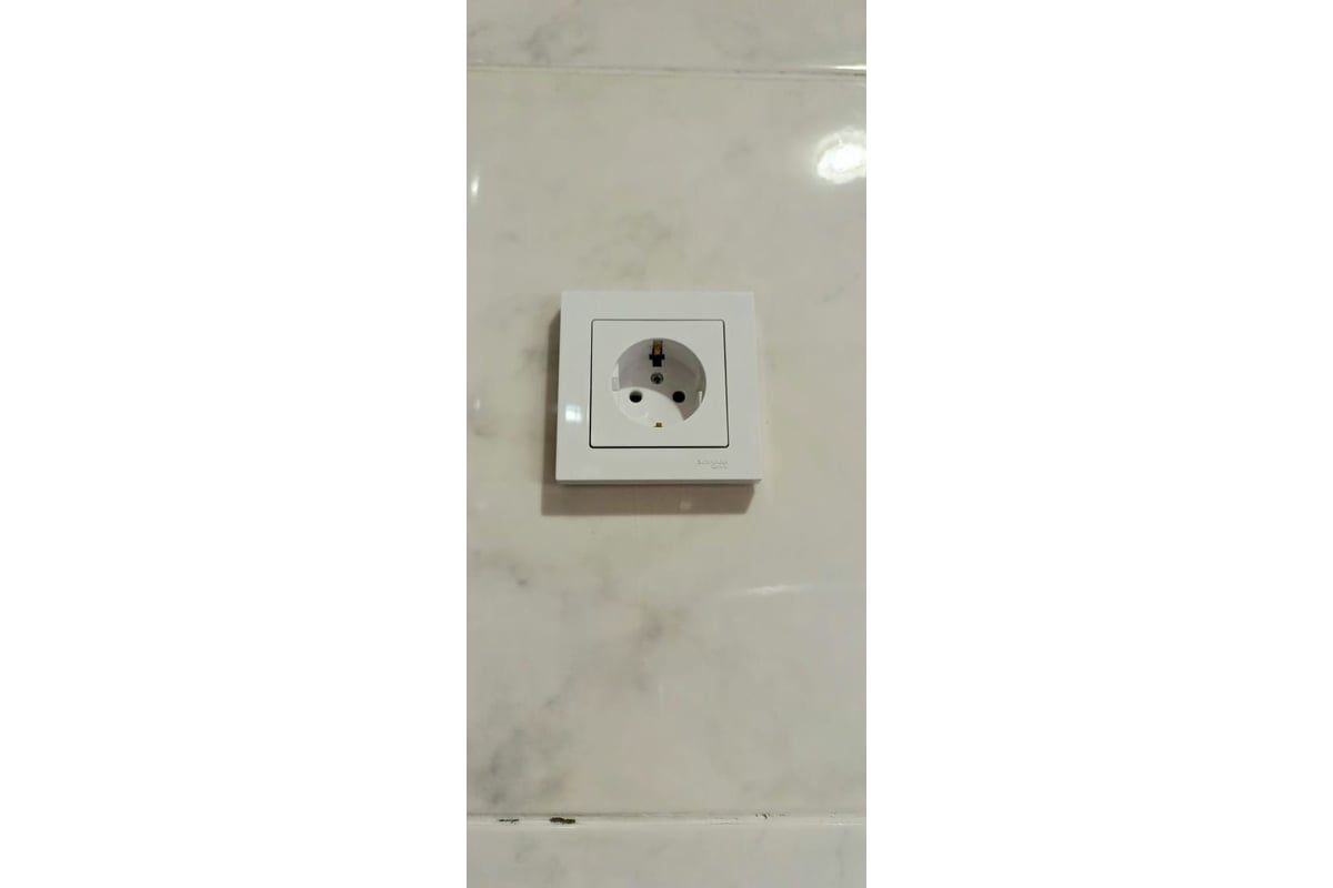 Механизм розетки Systeme Electric 1-м СП ATLAS DESIGN с заземлением 16А ...