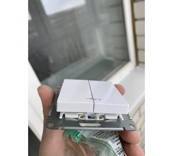 Механизм розетки Schneider Electric 1-м СП ATLAS DESIGN с заземлением, защитные шторки 16А белый ATN000145 10