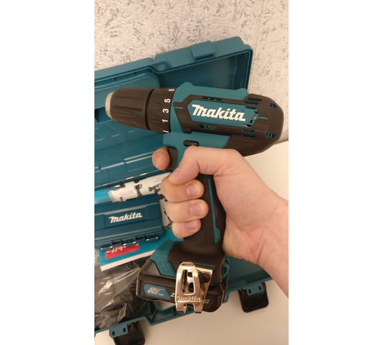 Аккумуляторная дрель-шуруповерт Makita DF333DWAE 33