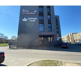 г. Кириши, площадь Бровко, д. 2