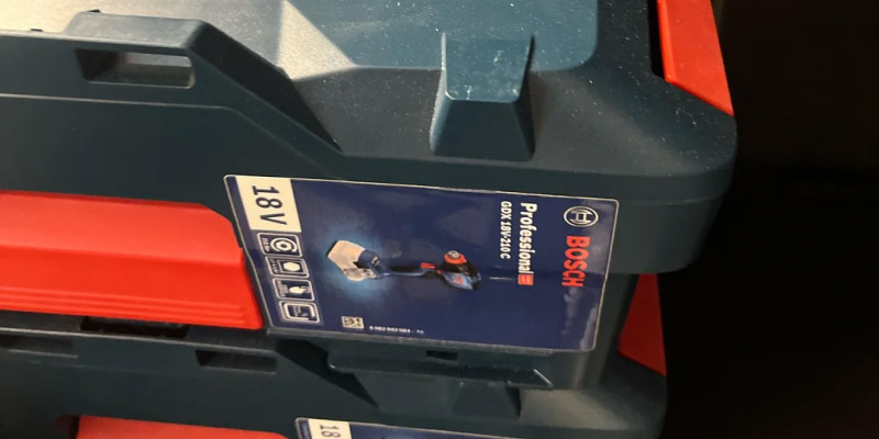 Осматривайте упаковку и инструмент